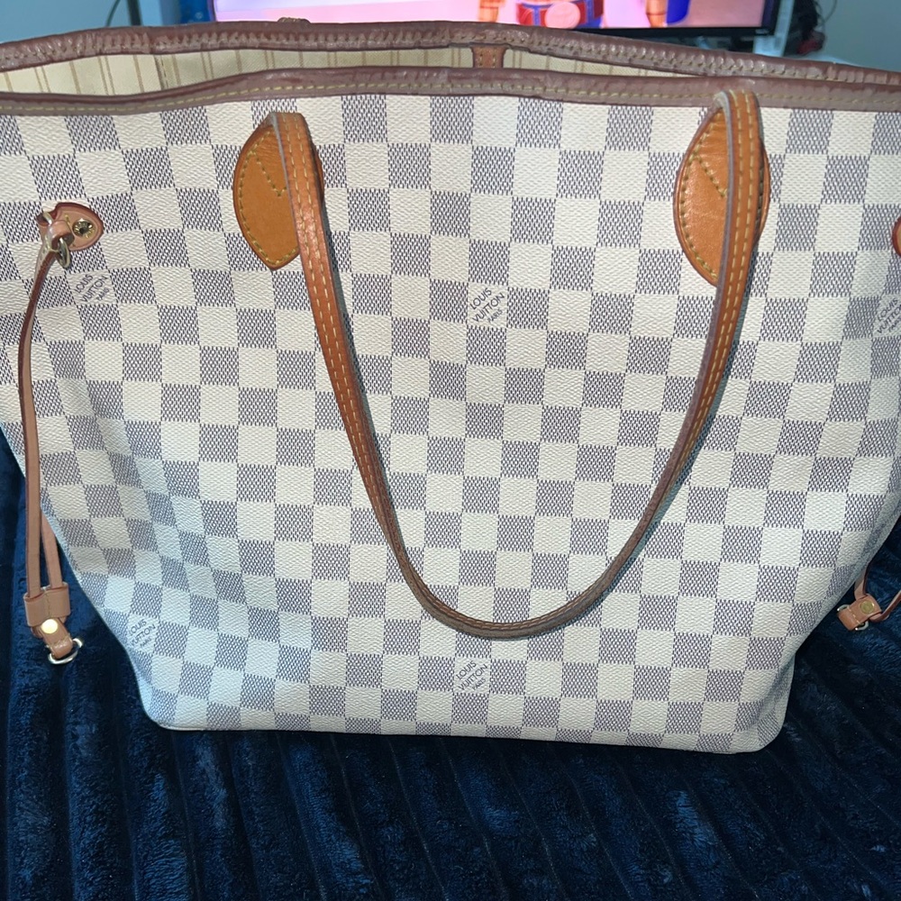 Louis Vuitton never full MM